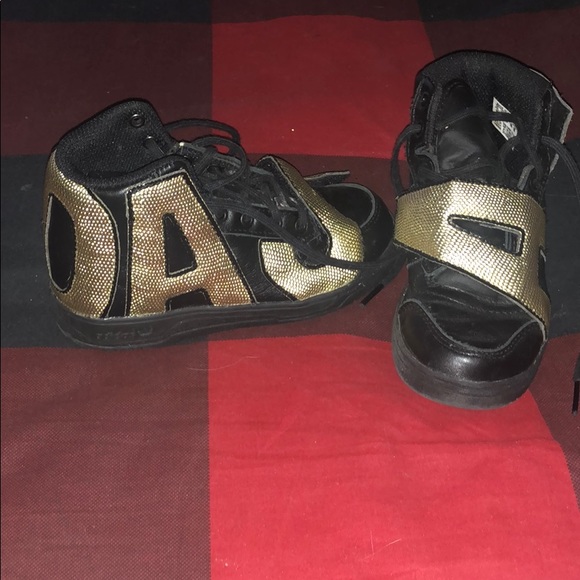 Jeremy Scott Adidas - Picture 2 of 5